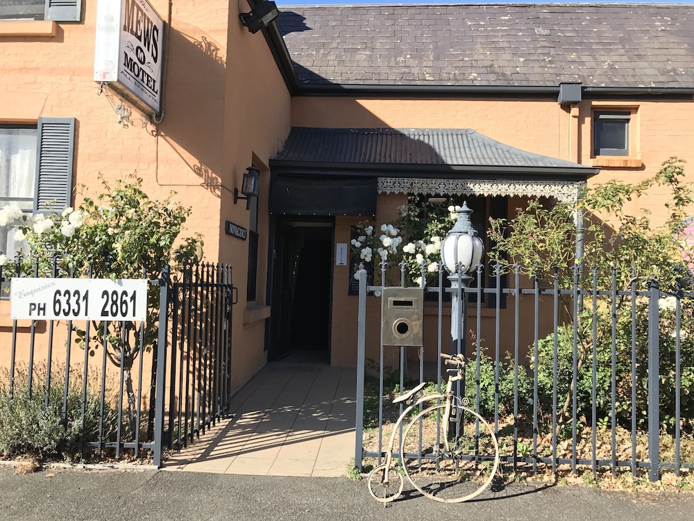 The Mews Motel 3/59