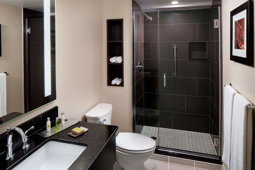 Doubletree By Hilton Manchester Downtown 11/57