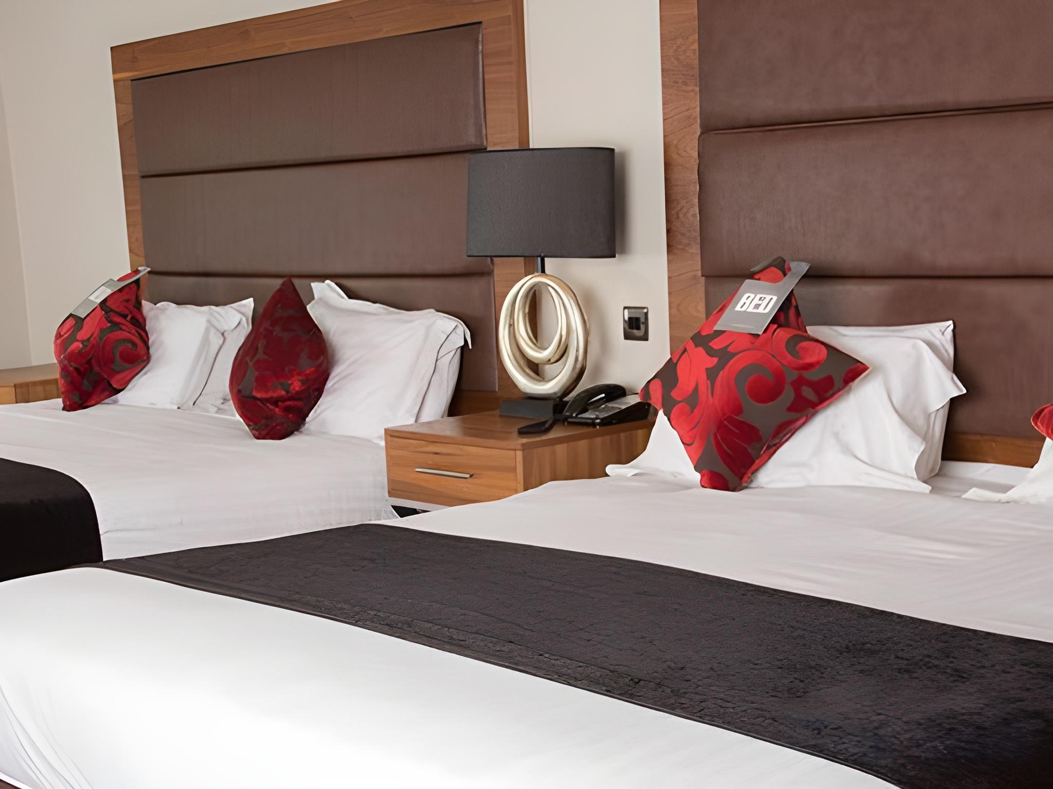 Contemporary, Executive, 2 Double Beds