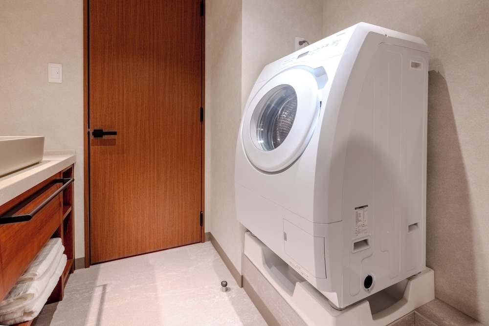 Family, 1 Single and 2 Queen Beds، Richmond Hotel Fukuoka Tenjin 5/5