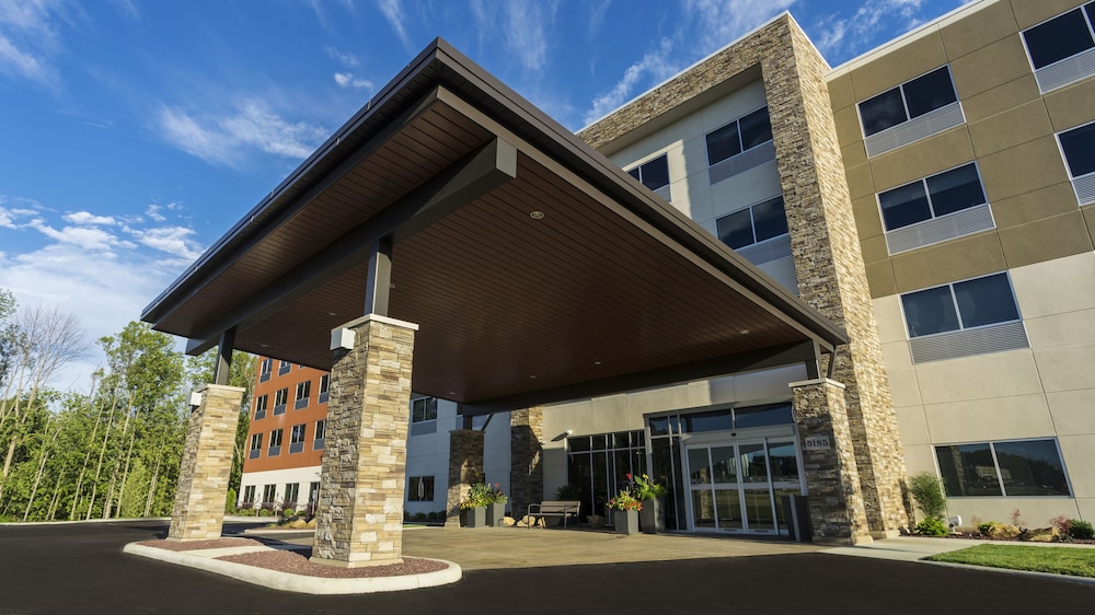 Holiday Inn Express Suites Medina 3/46