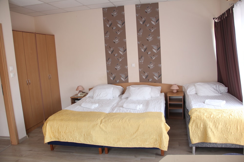 Hotel Papillon 20/50