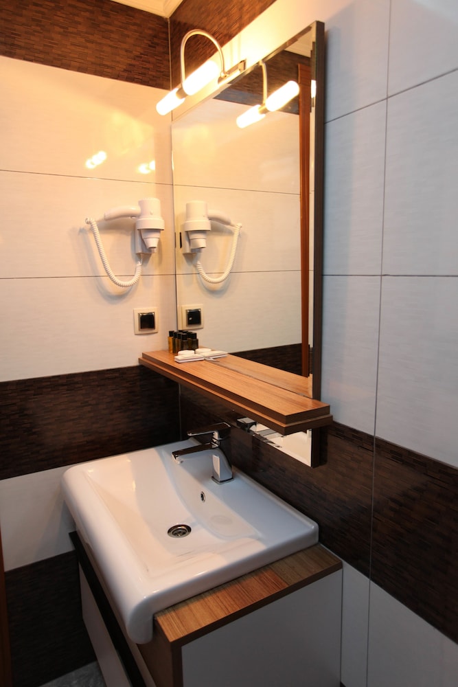 Grand Akcali Otel 16/22