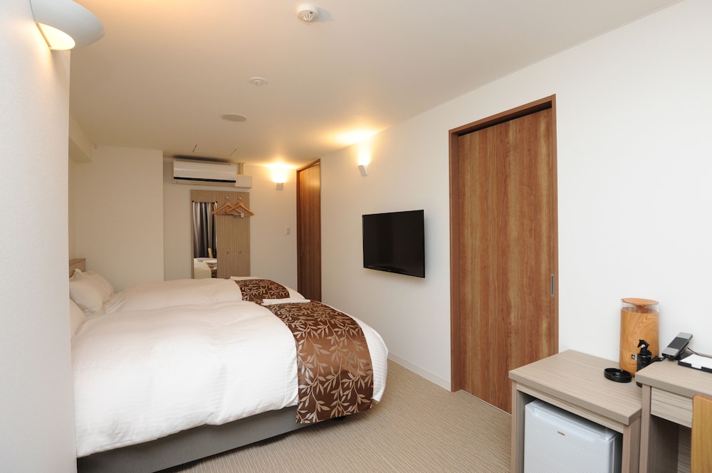 Deluxe, Twin Beds, Smoking