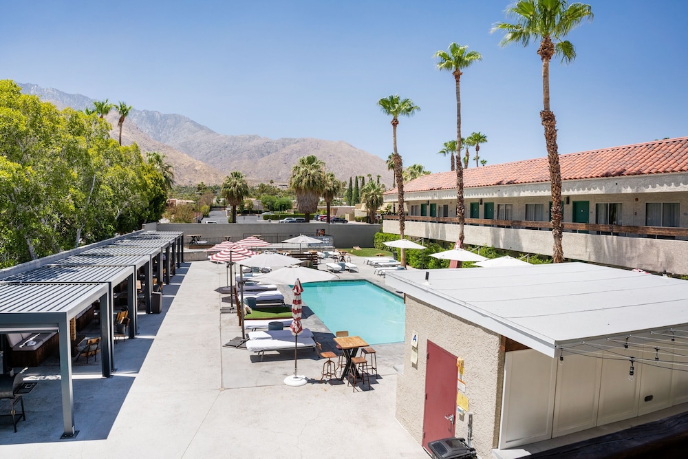 Infusion Beach Club 1/57