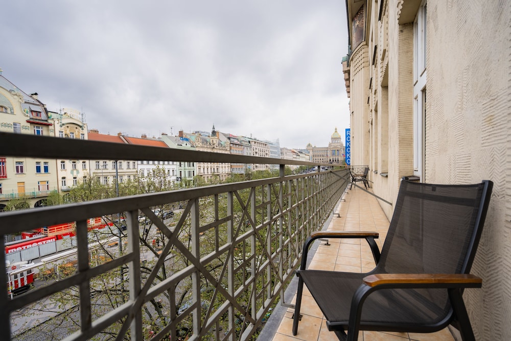 EA ApartHotel Melantrich 45/47