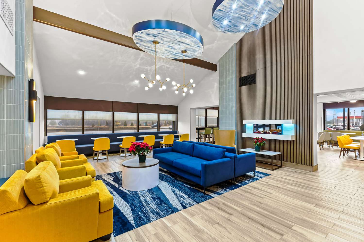 Comfort Inn & Suites Evansville Airport 12/21