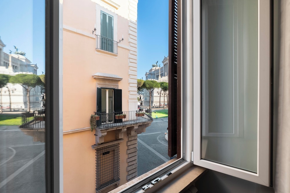 Vittoriano Suite 2/59
