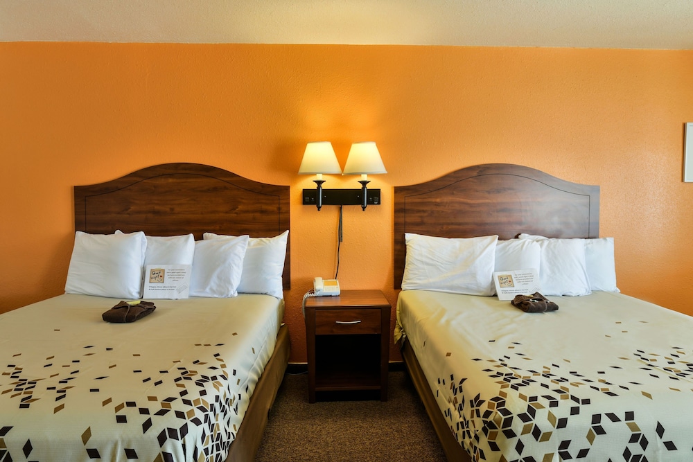 Adventure Inn & Motel 15/43