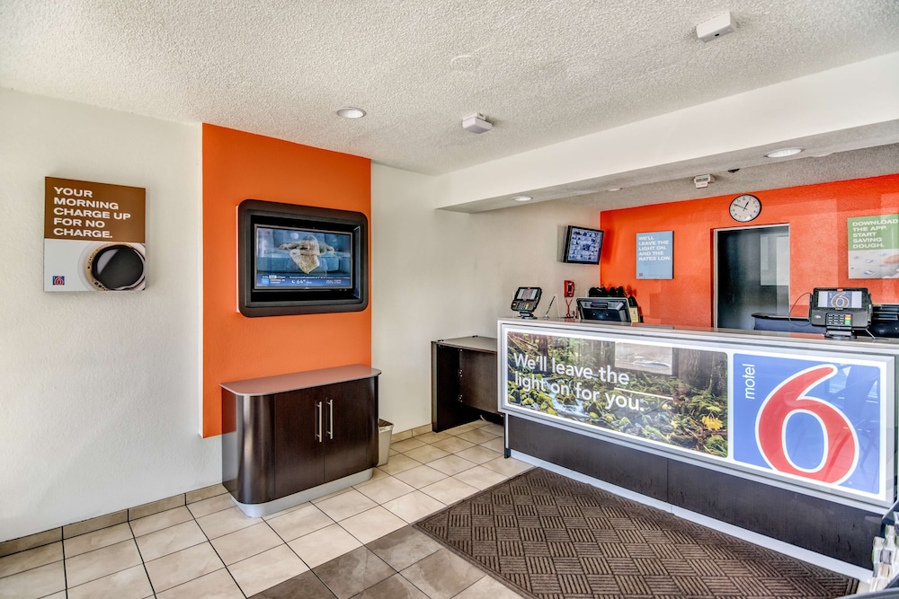Motel6 Stockton, CA - North 10/46