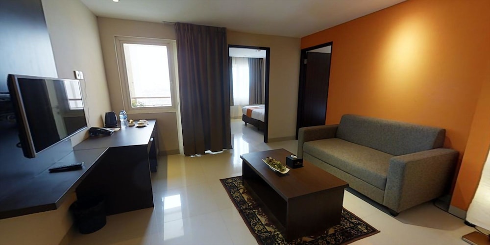 The Gloria Suites Jakarta 33/48