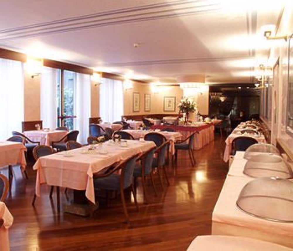 Hotel Crivis 35/51
