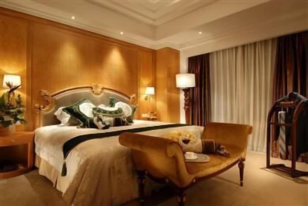 Plaza Hotel Yuyao 26/50