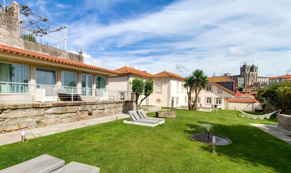 Flores Boutique Hotel Spa 33/38