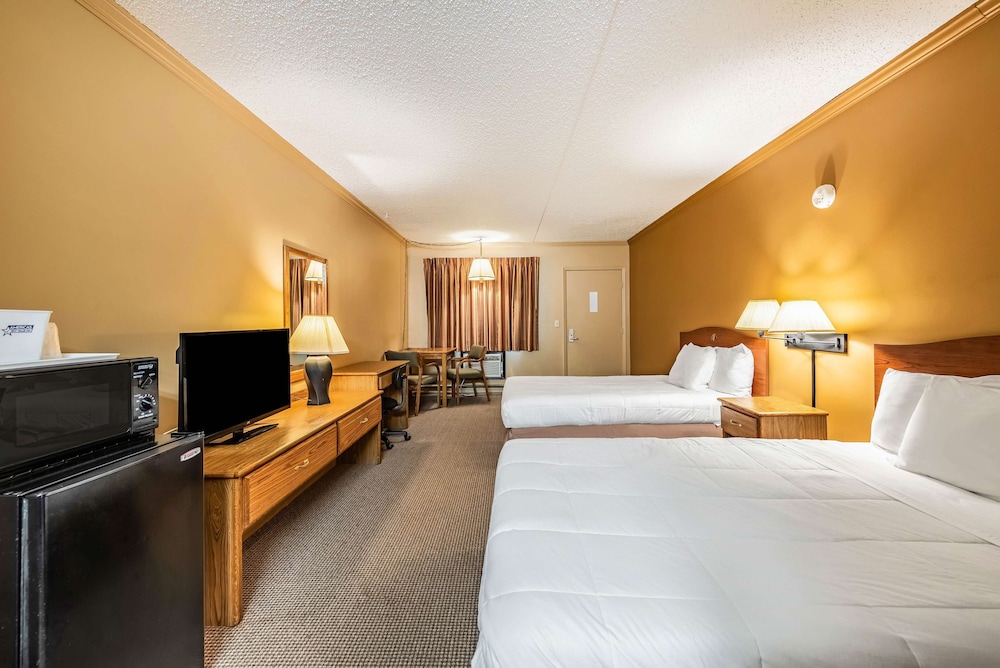 Americas Best Value Inn Suites St Marys 15/35