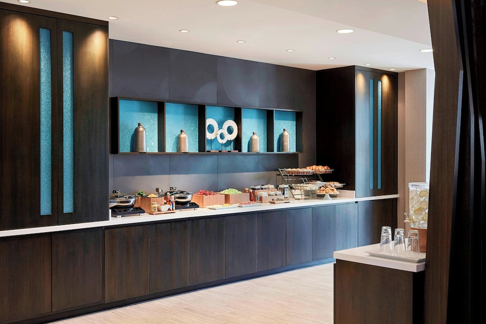 SpringHill Suites by Marriott Chesterfield 23/32