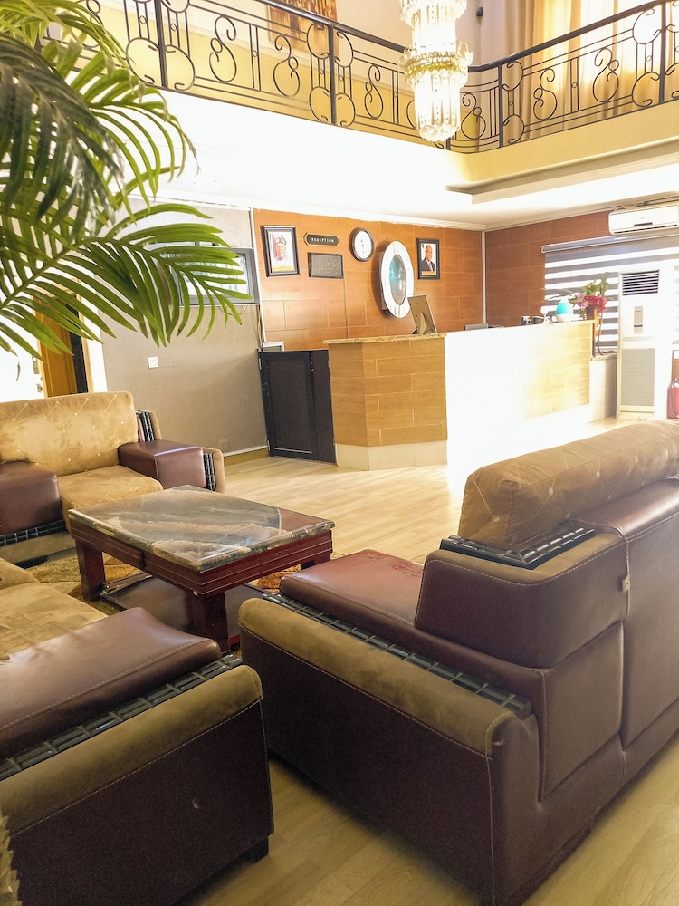 Dreamland Suites 25/45