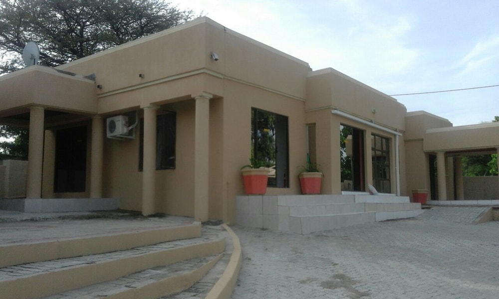 D&K Guest House 16/18