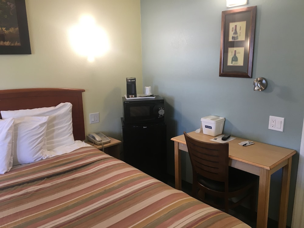 Travelodge By Wyndham Fairfield/Napa Valley 5/35