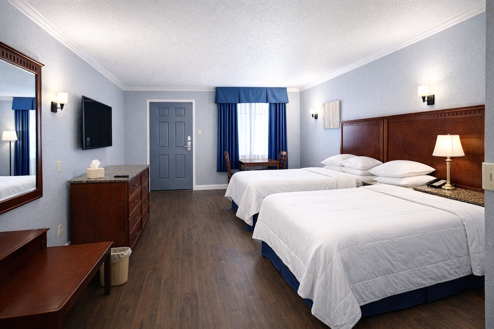 Antioch Quarters Inn and Suites 25/54