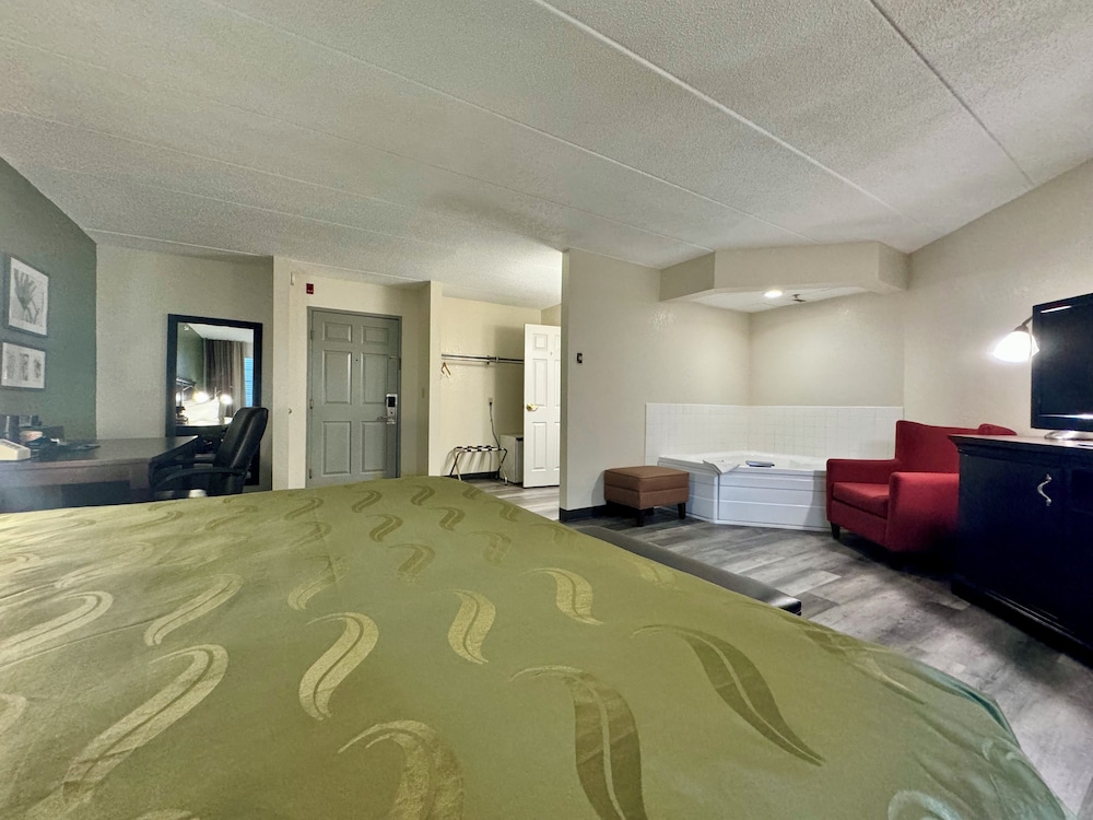 Quality Inn & Suites Alexandria MN 28/31