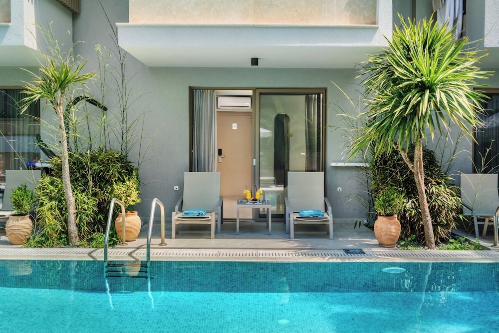Pefki Deluxe Residences 29/50