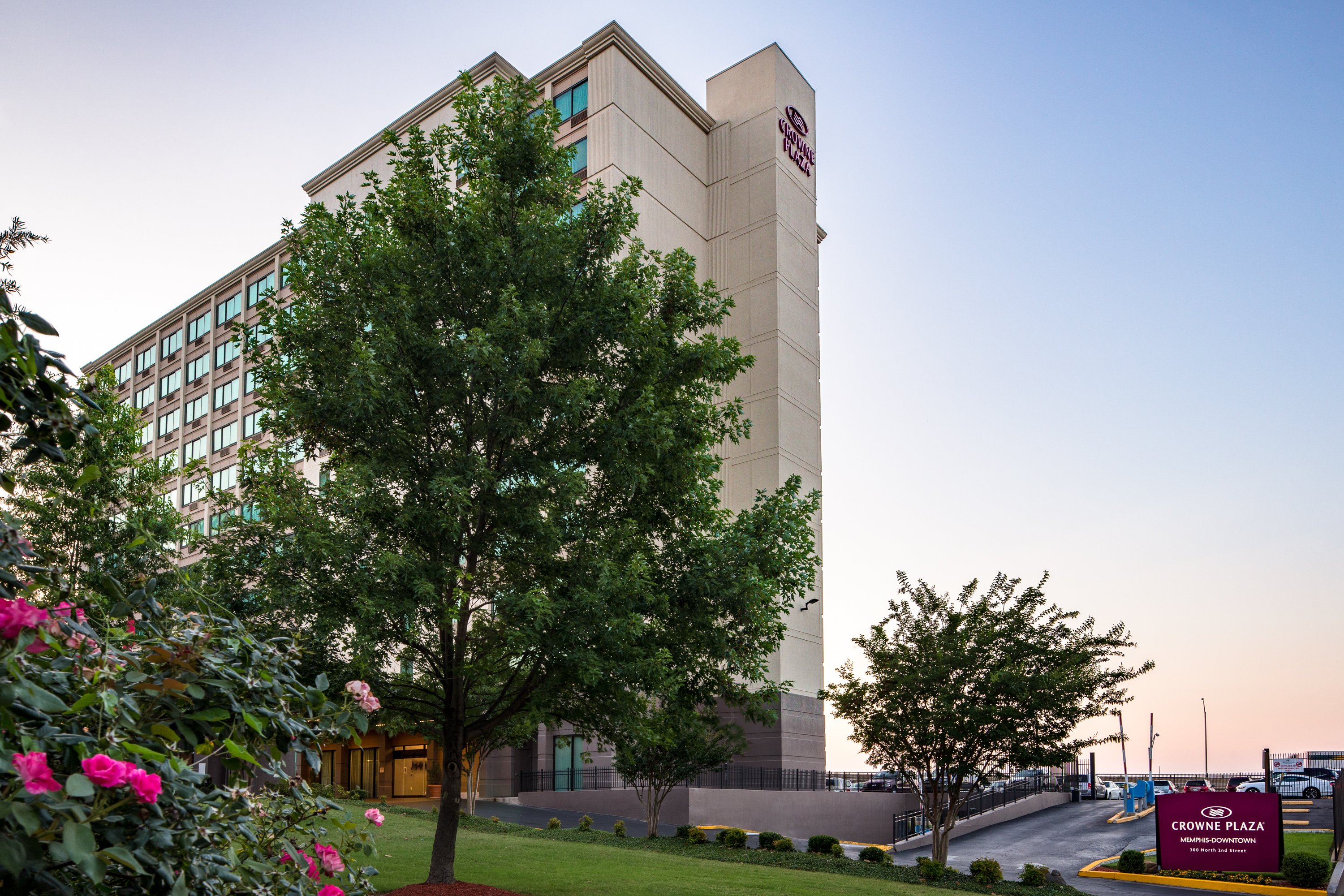 Crowne Plaza Memphis Downtown 49/50