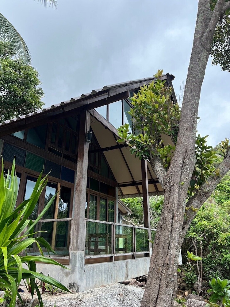 Smile Bungalows 6/65