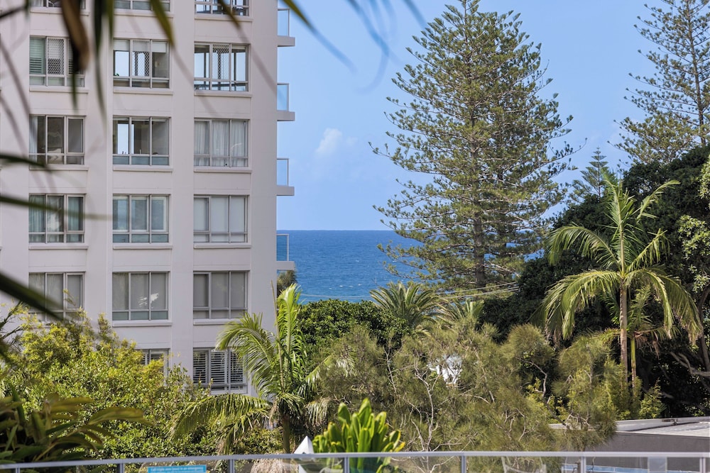 Swell Resort Burleigh Beach 2/50