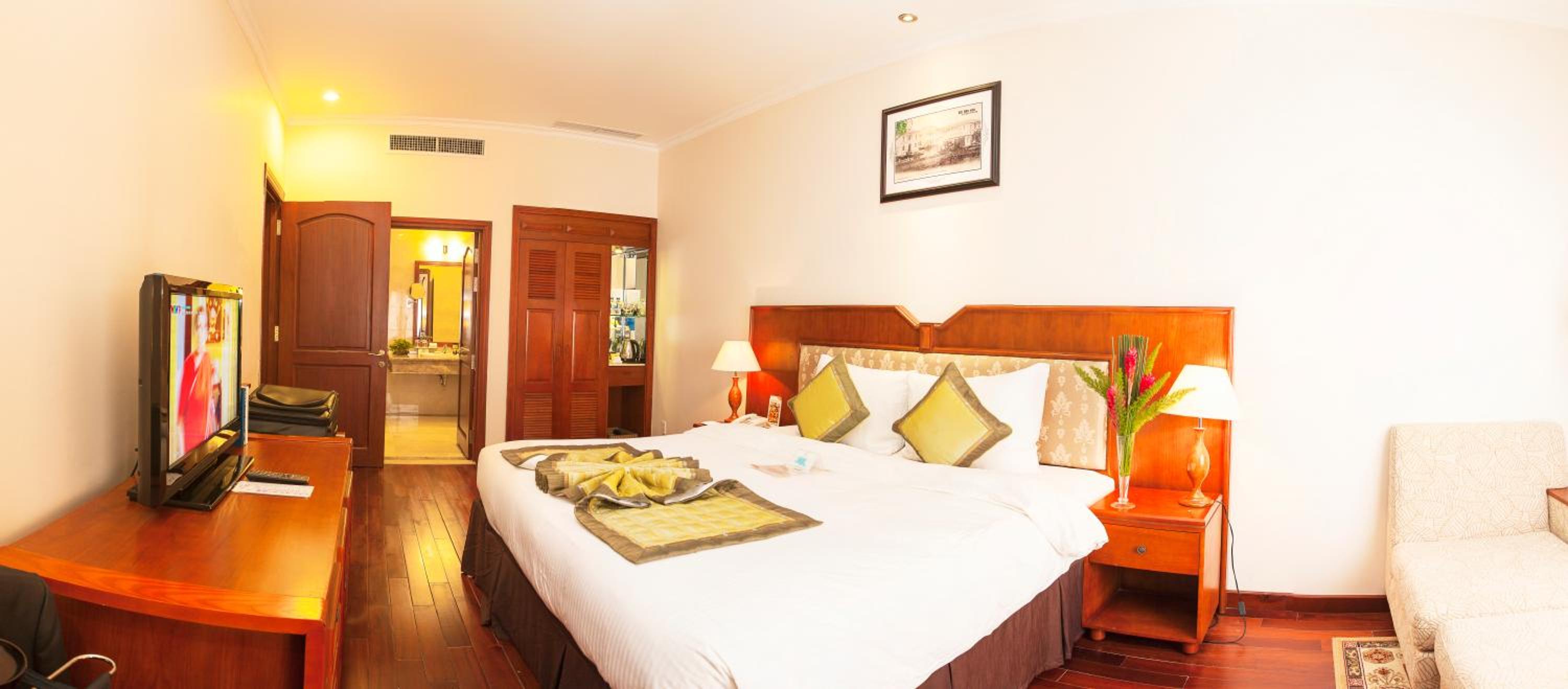 Suite, New Wing