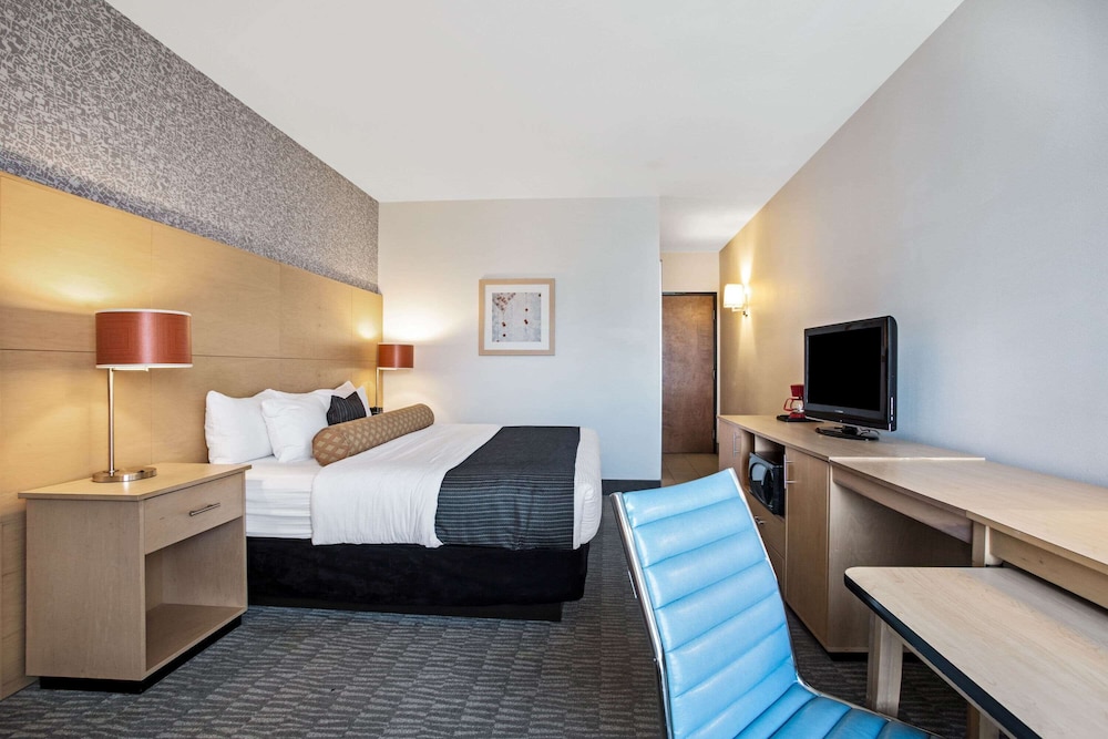 La Quinta Inn & Suites by Wyndham Austin NW/Lakeline Mall 11/44