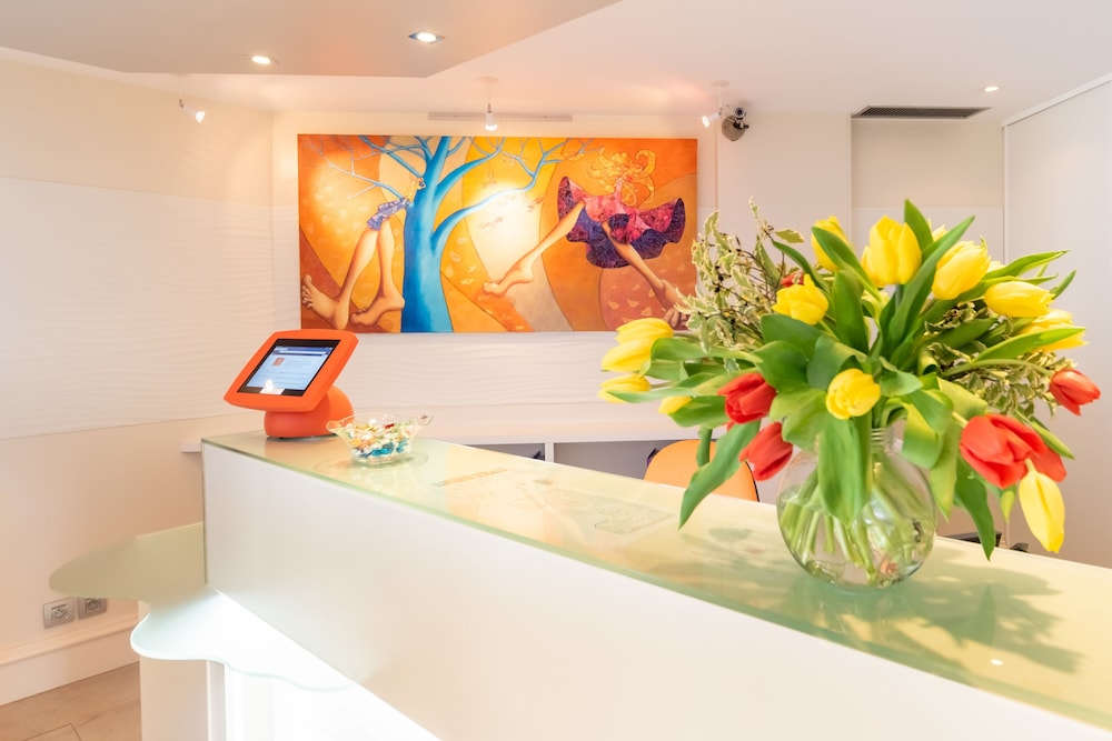 Mercure St Raphael Centre Plage 2/49