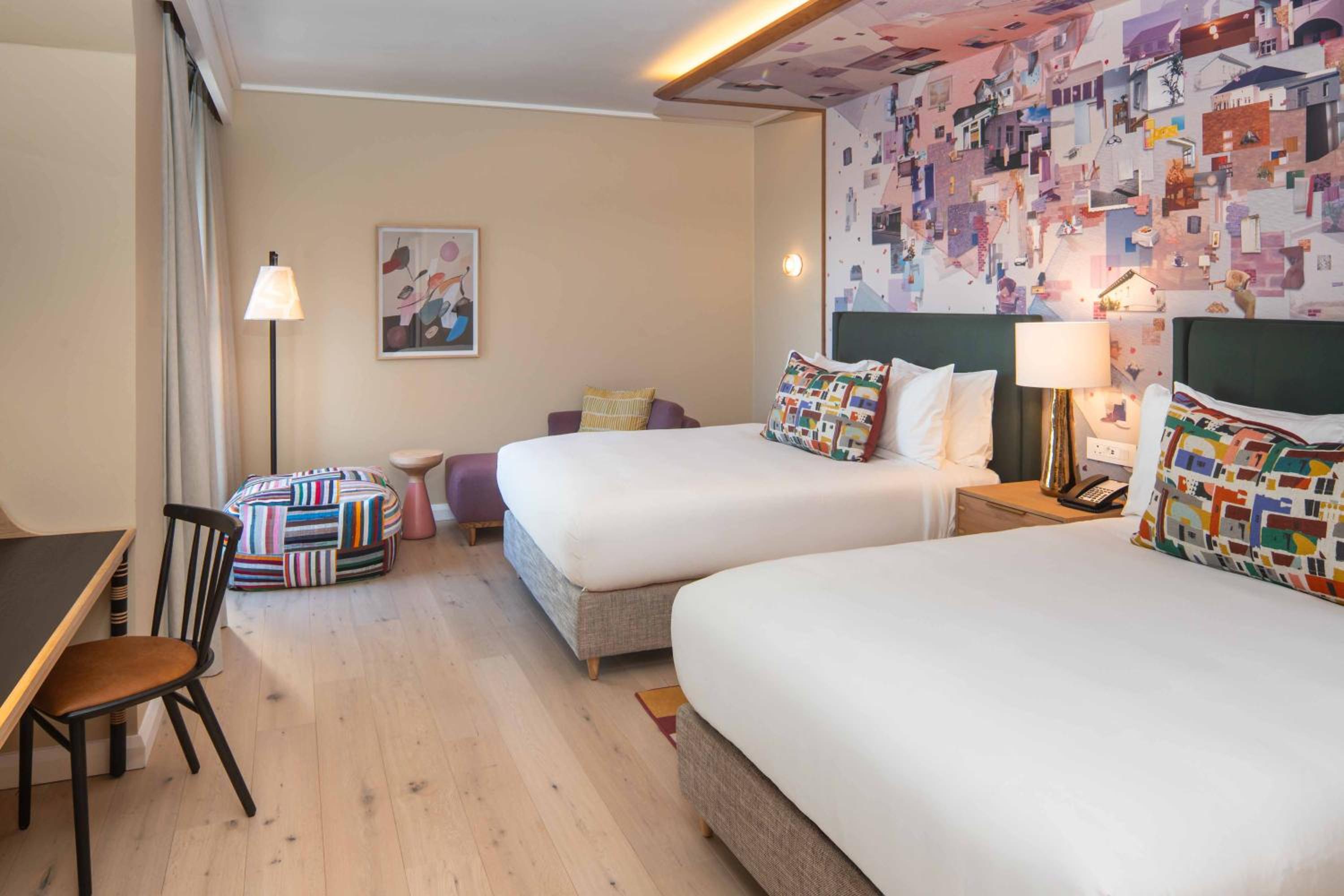 ROOM, 2 QUEEN BEDS, SOFA