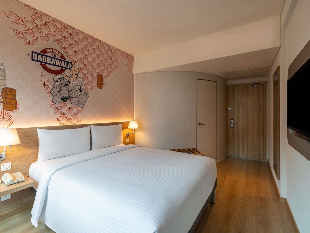 SUPERIOR, QUEEN BED, HIGH FLOOR