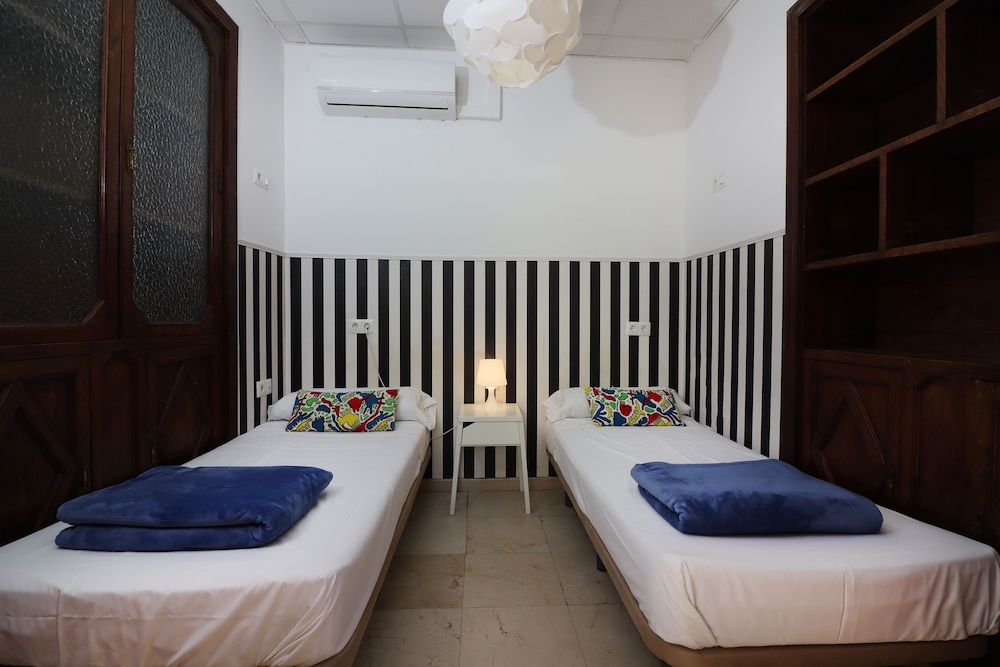 Feel Hostel City Center 36/62