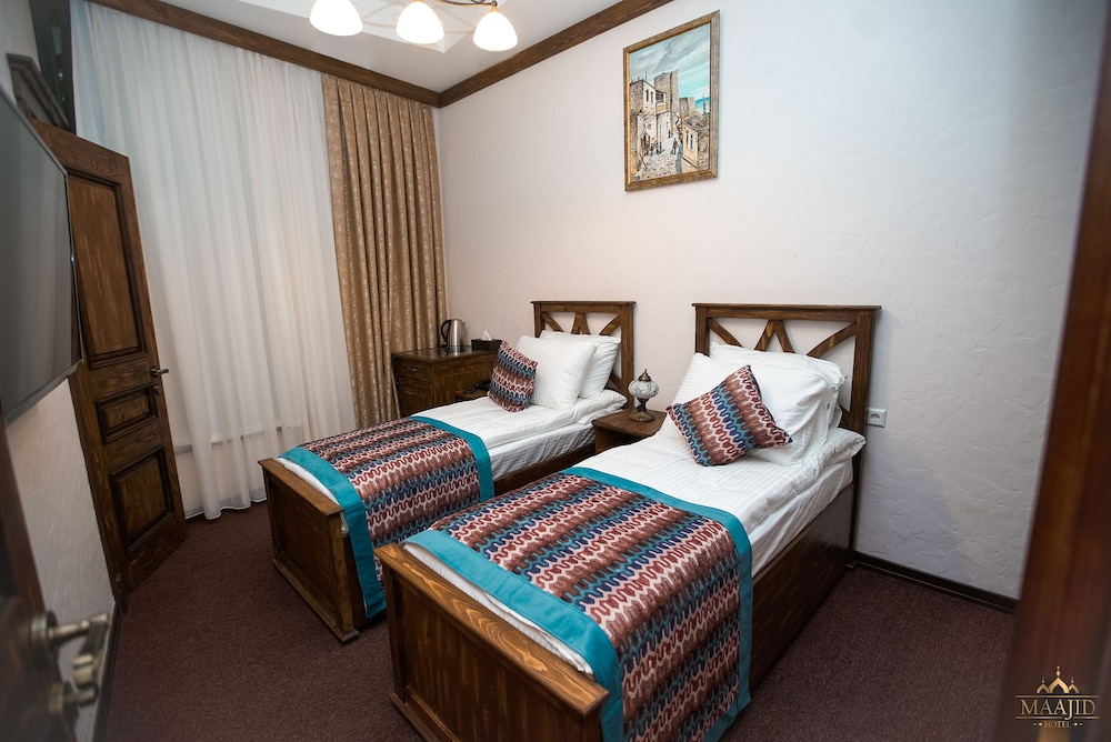 Maajid Hotel 12/50