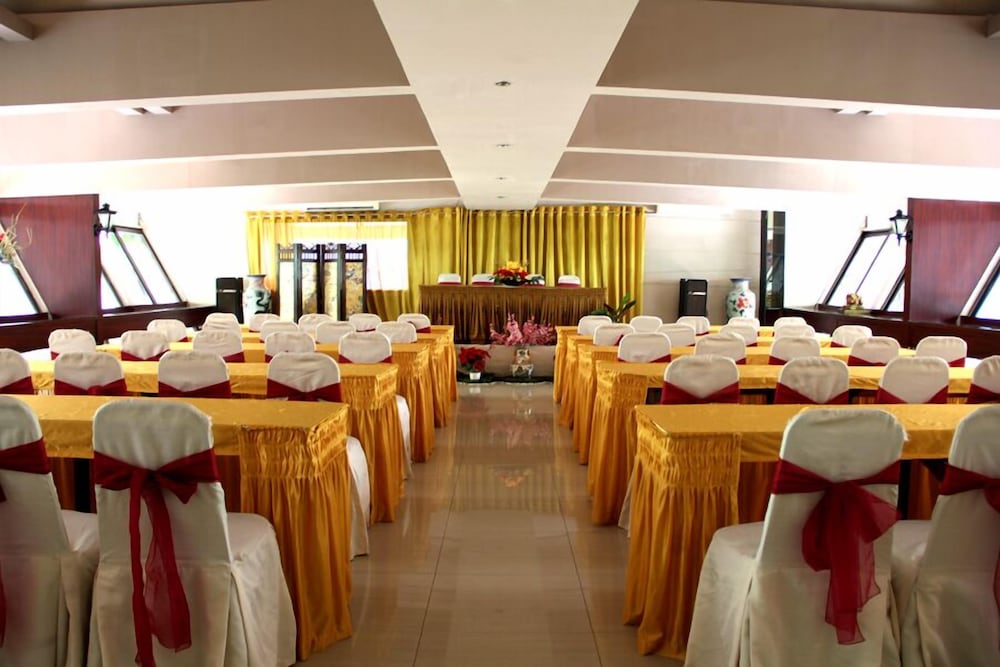 New Grand Park Hotel 42/49