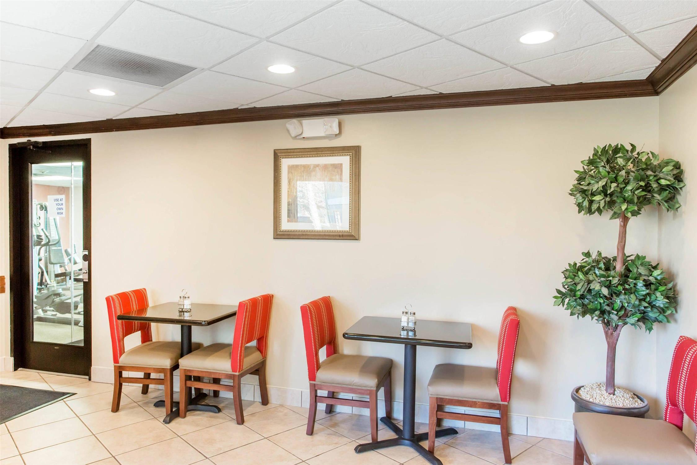 Comfort Inn Franklin Highway 96 9/12