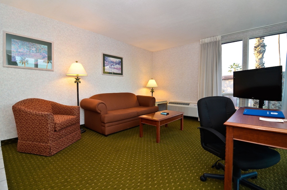 Best Western Date Tree Hotel 36/49