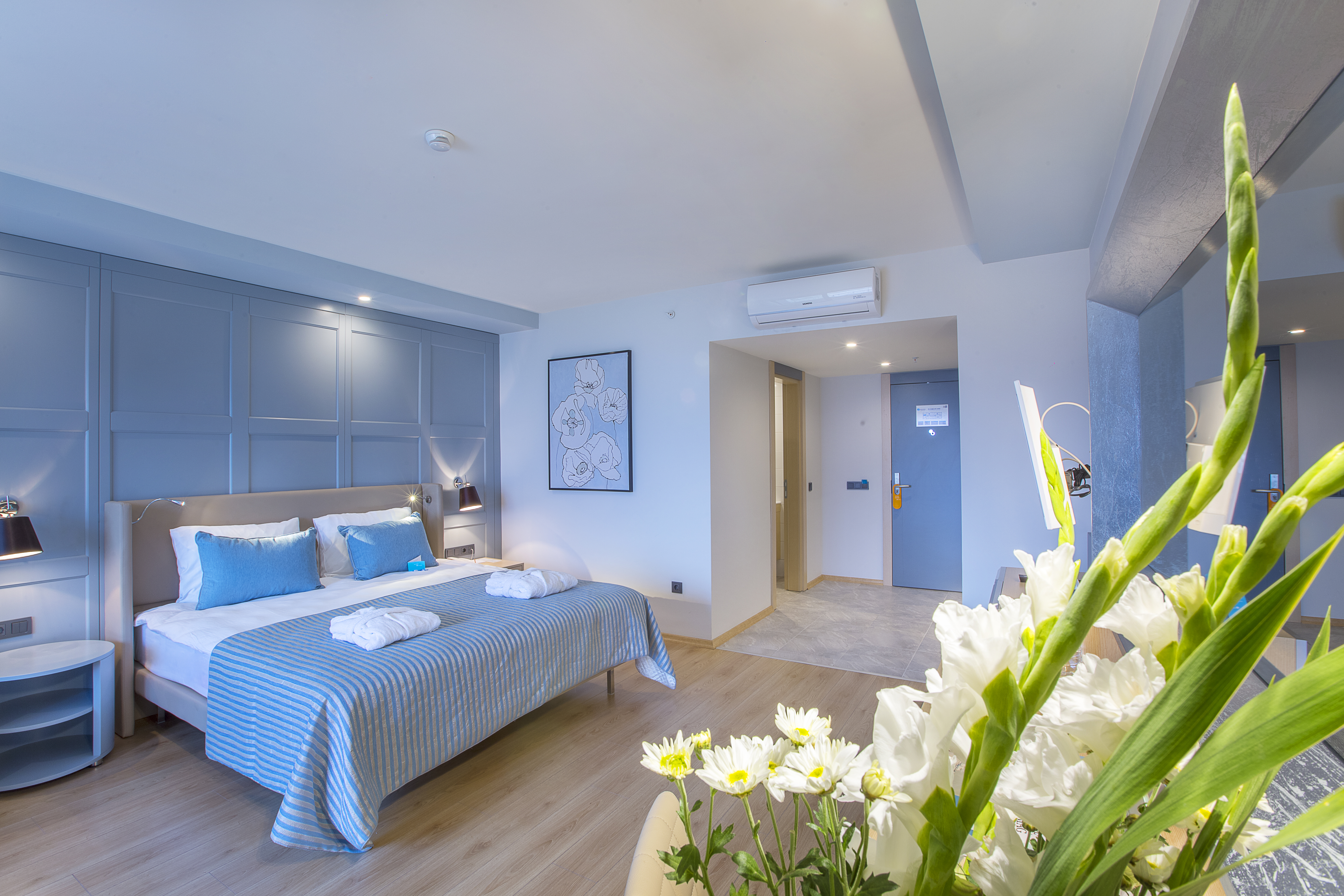 SEAVIEW STANDARD ROOM