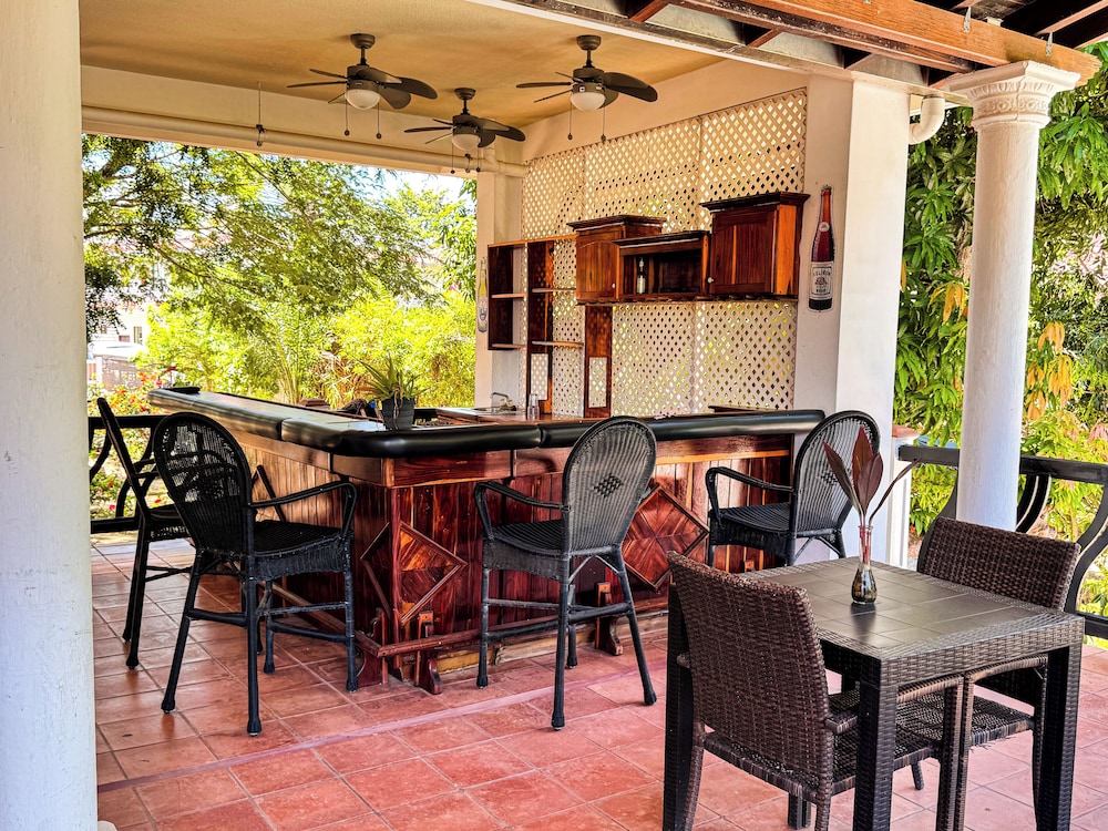 Caribbean Shores Bed & Breakfast 33/50