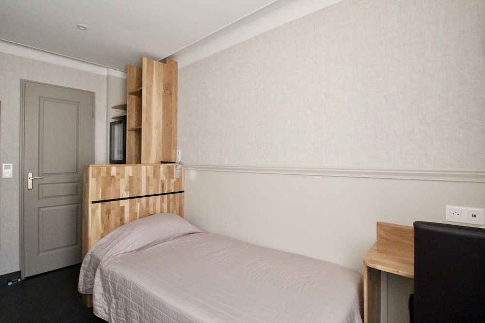 Hotel des Pyrenees 13/50