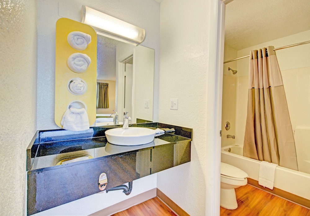 Motel6 Cocoa Beach, FL 50/61