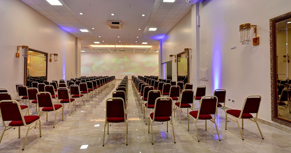 Porto Minas Hotel e Convencoes 67/71