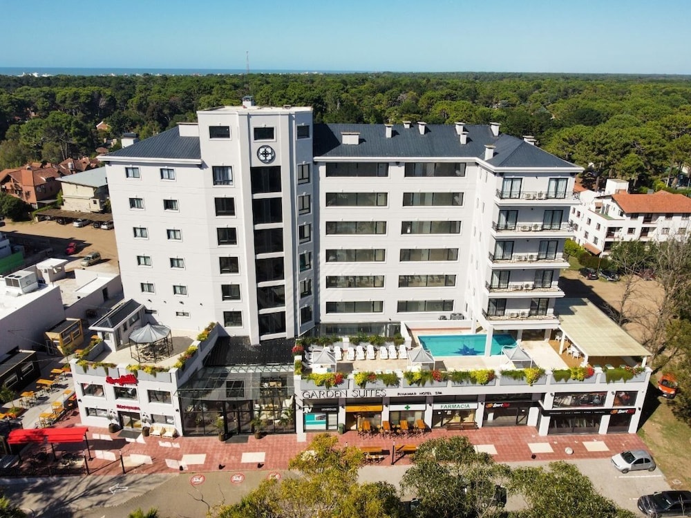 Garden Suites Pinamar 1/50