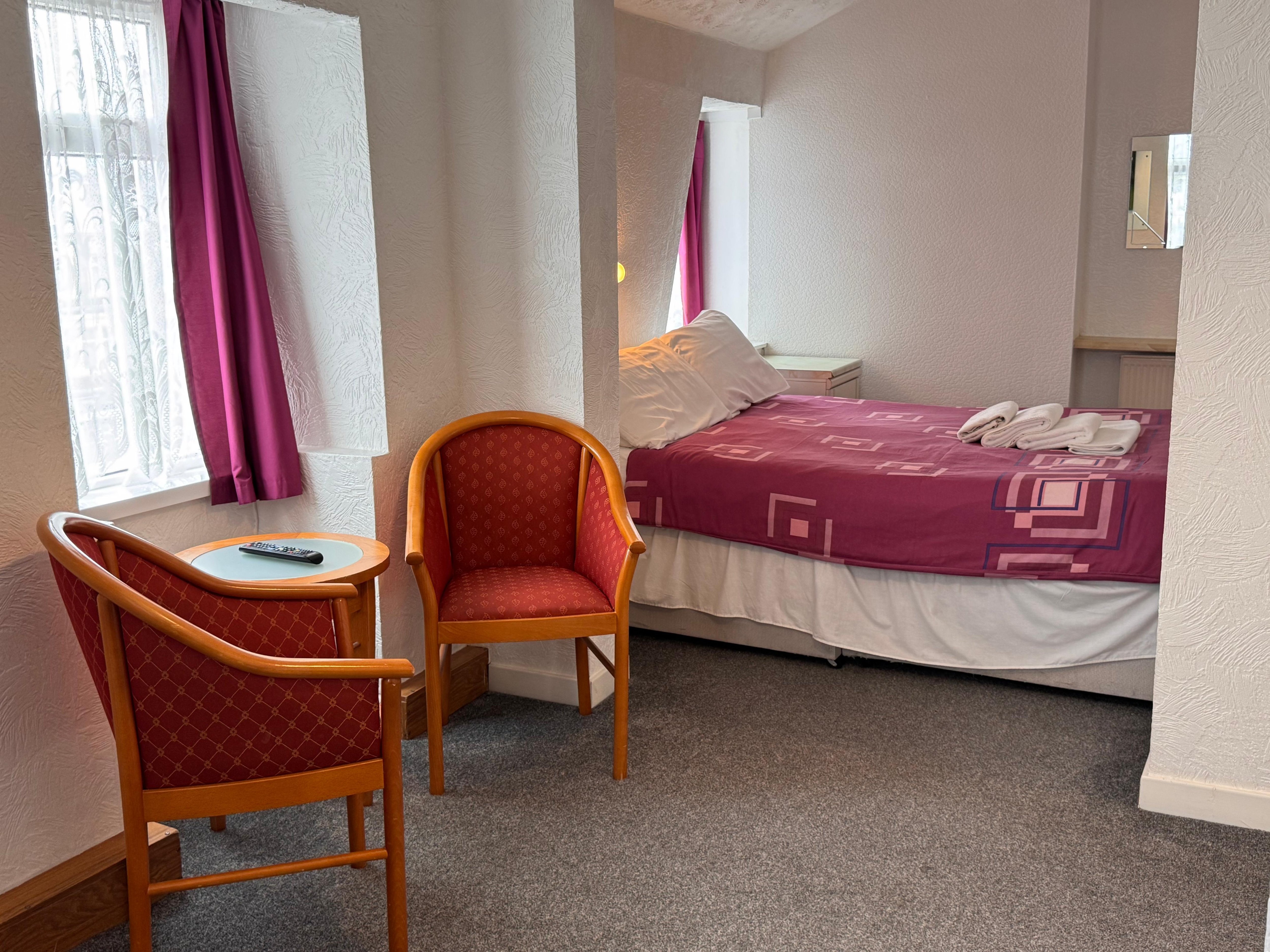 RideSide Hotel, next to Pleasure Beach Blackpool 47/65
