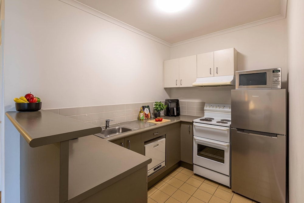 MainStay Suites Williamstown 63/63