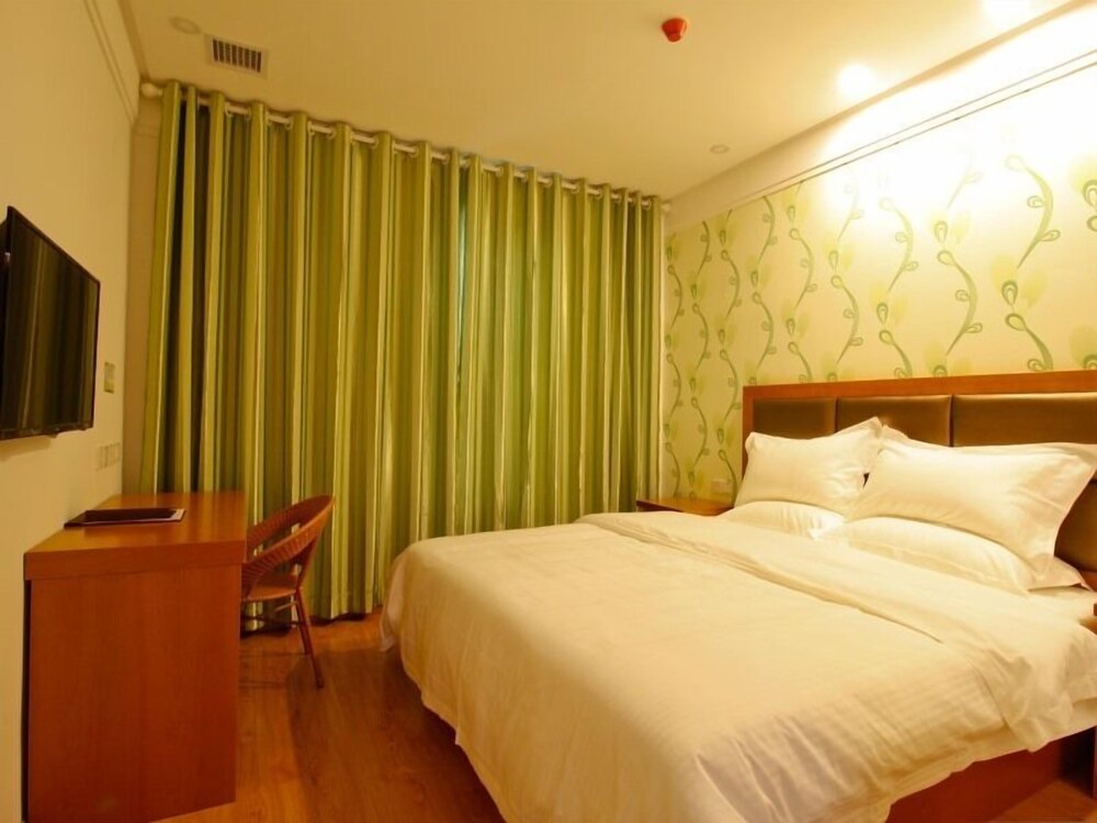 GreenTree Inn HeFei HuangShan Road DaXiDi 1912 Express Hotel 15/57
