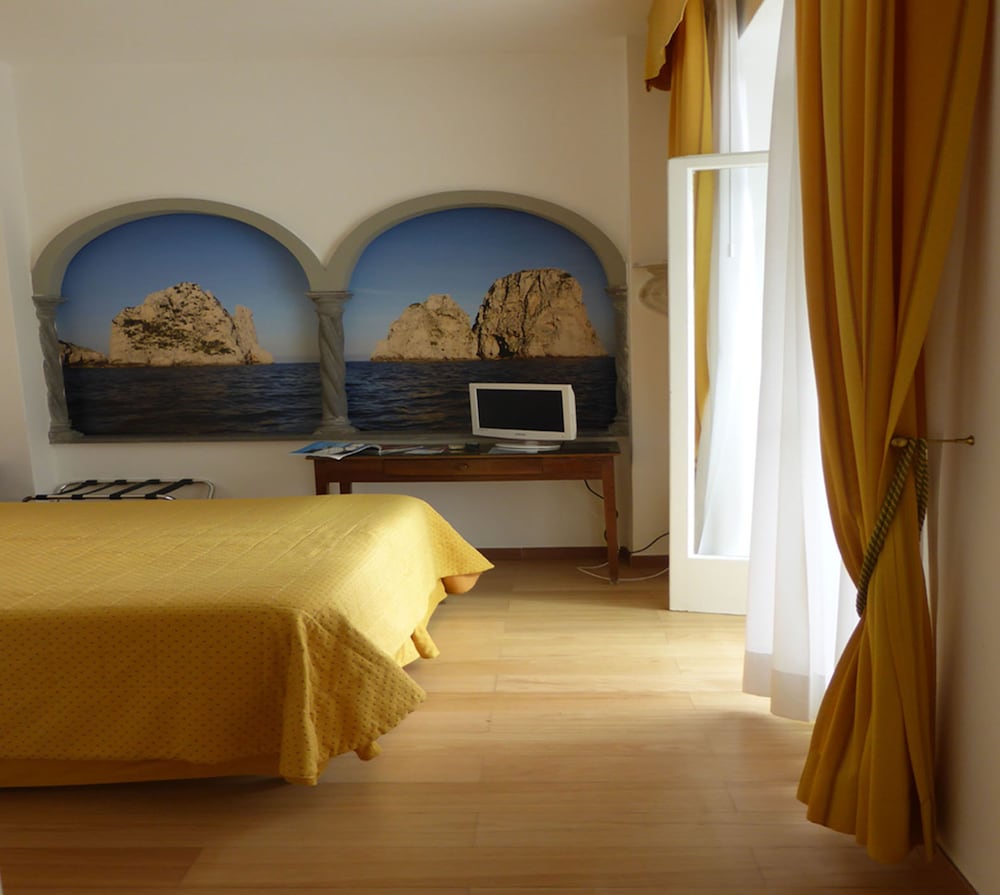 Hotel Gatto Bianco 22/46