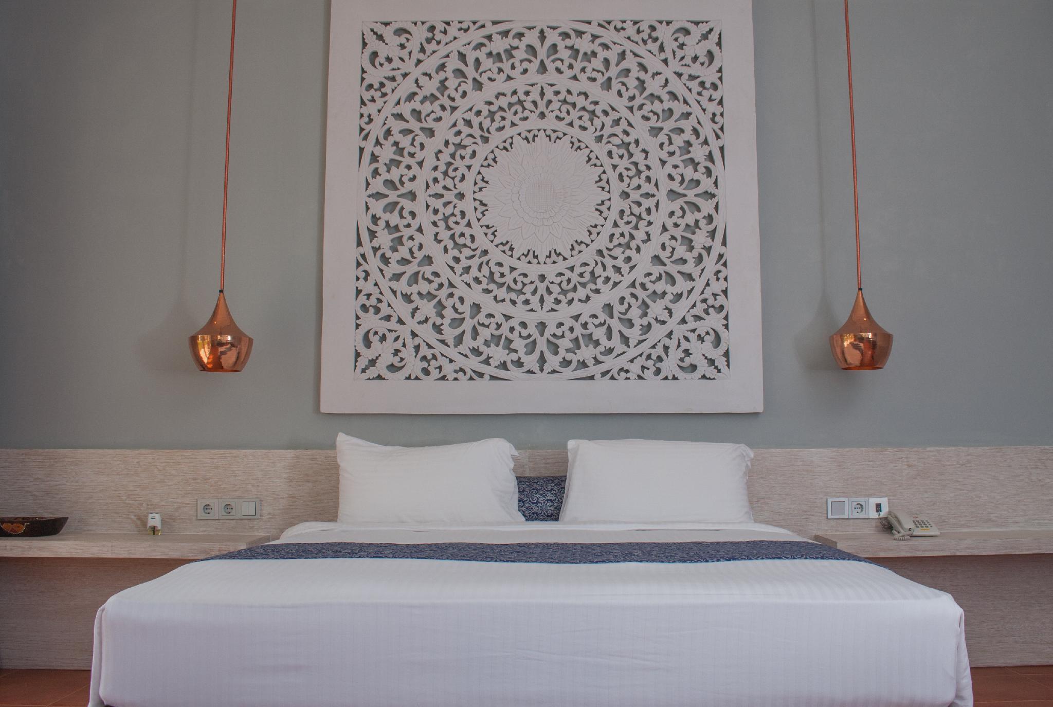 Suite, King Bed, Garden View